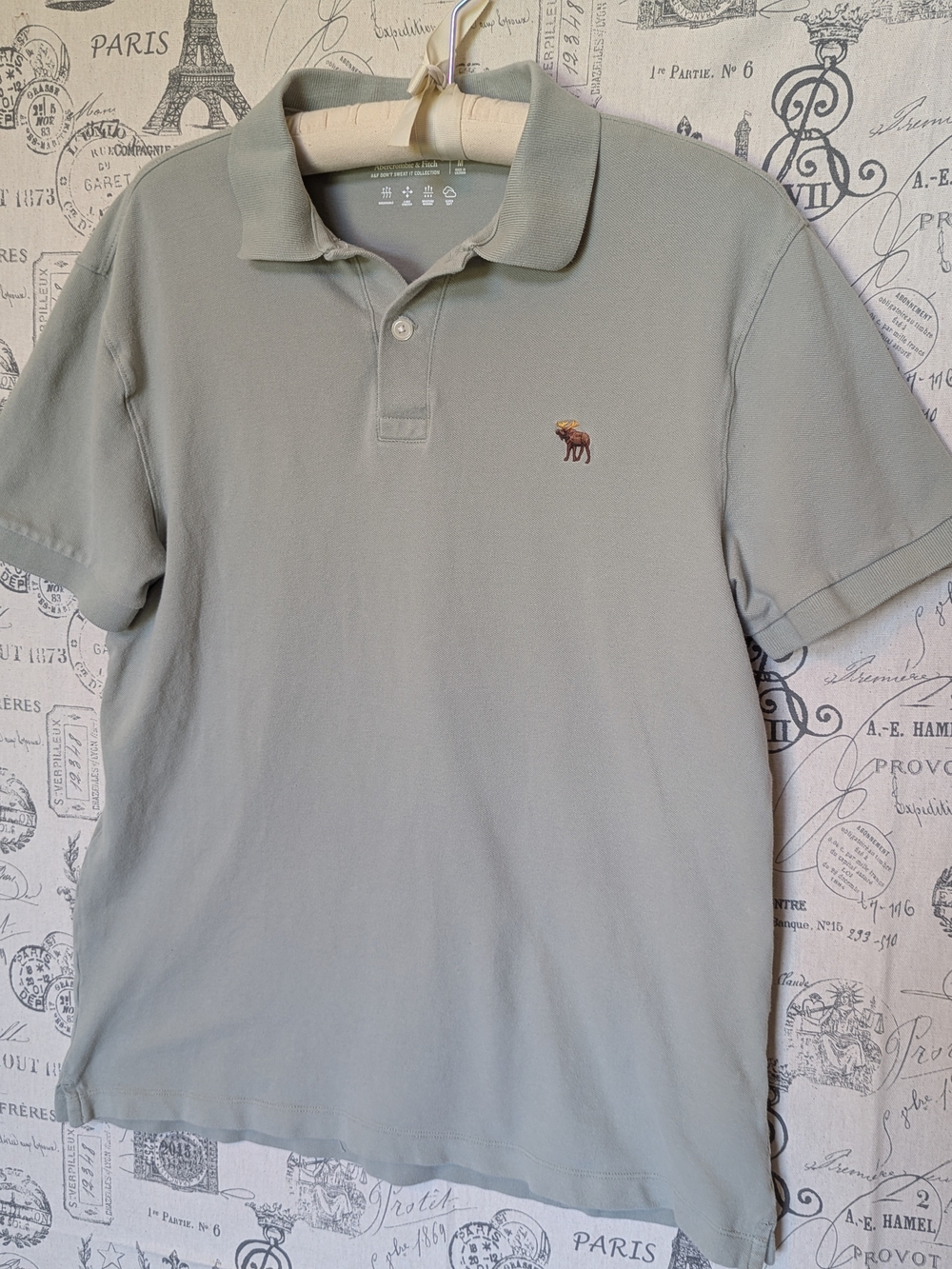 Abercrombie & Fitch Don't Sweat it Collect Lt. Sage - Size M